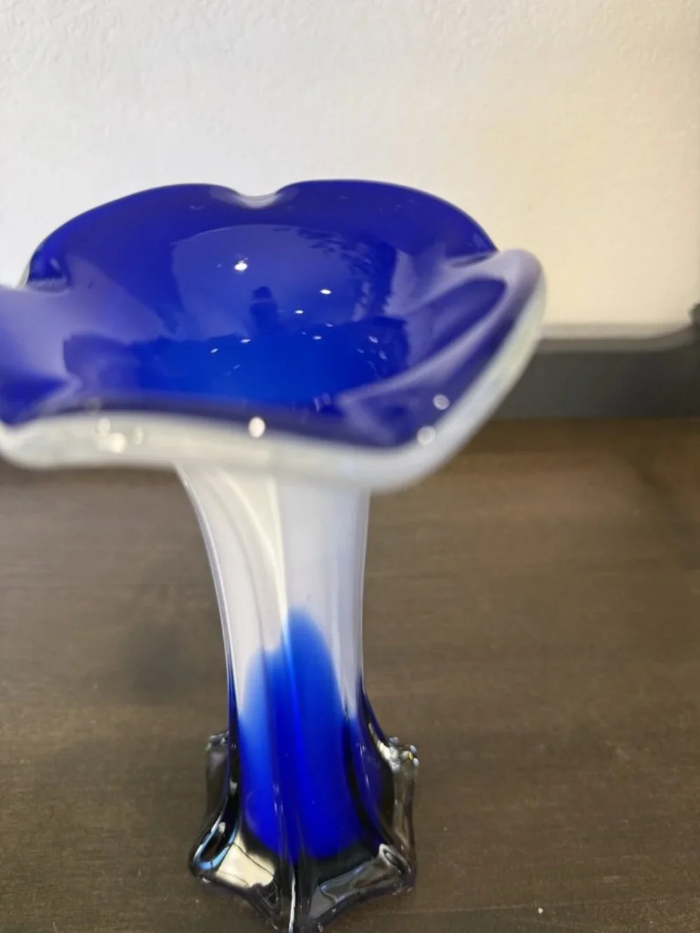 Vintage MCM Colbalt Blue & Opal Fade White Hand Blown Art Glass Trumpet Vase  8